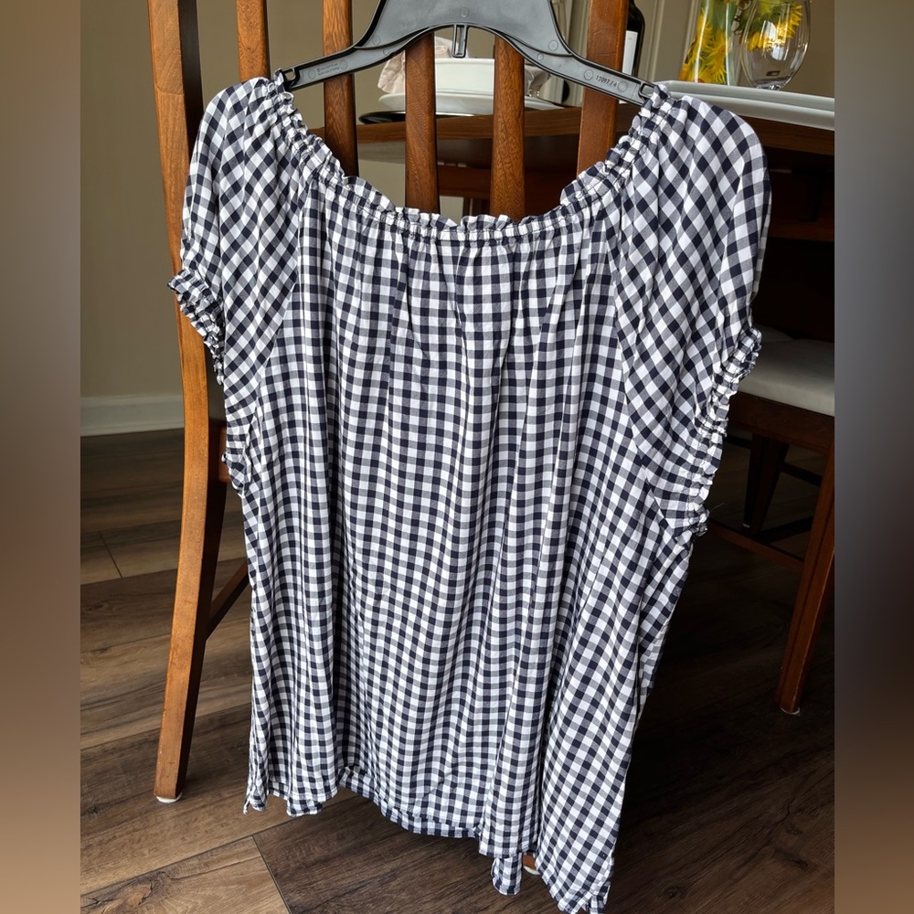 Old Navy Short Sleeve Black/ White Gingham Blouse, Size XXL! Elastic sleeves! - Picture 3 of 6